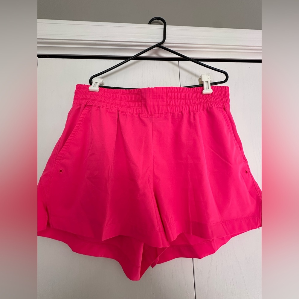 Old Navy Women's Pink Stetchtech Shorts